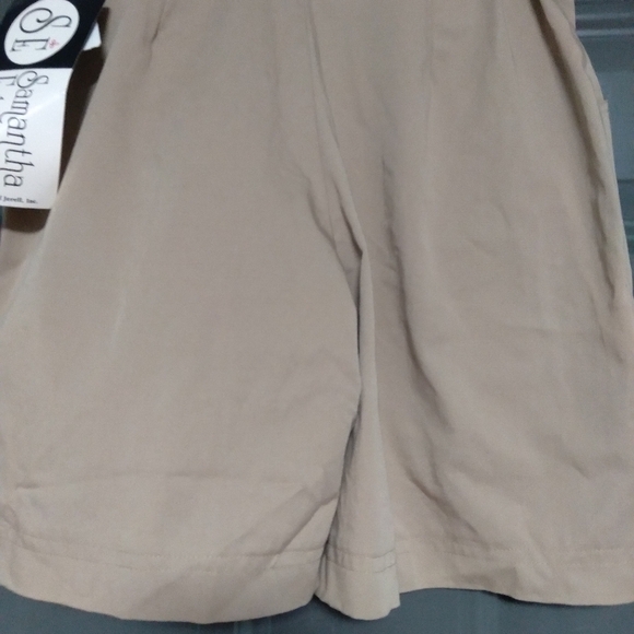 SAMANTHA EDWARDS TAN SHORTS. NWT. SIZE 8 - Picture 4 of 9